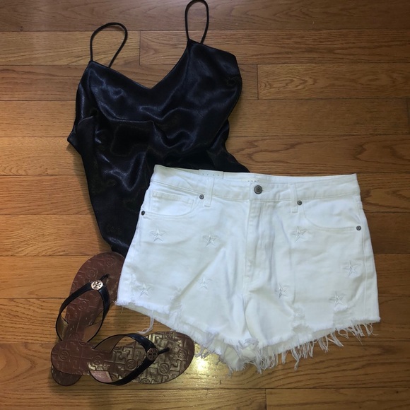 Eunina Cut-off White Demin Shorts - Picture 1 of 2